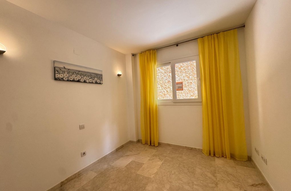 Resale - Apartment - Torrevieja - Punta prima