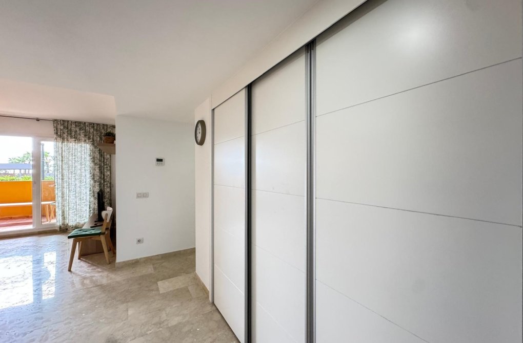 Resale - Apartment - Torrevieja - Punta prima