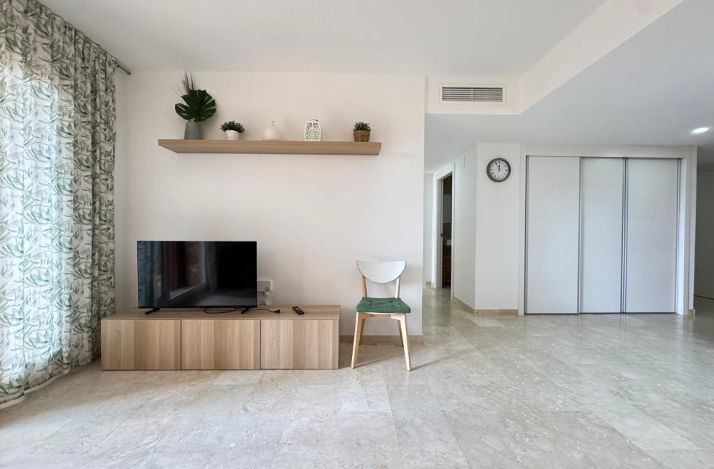 Resale - Apartment - Torrevieja - Punta prima