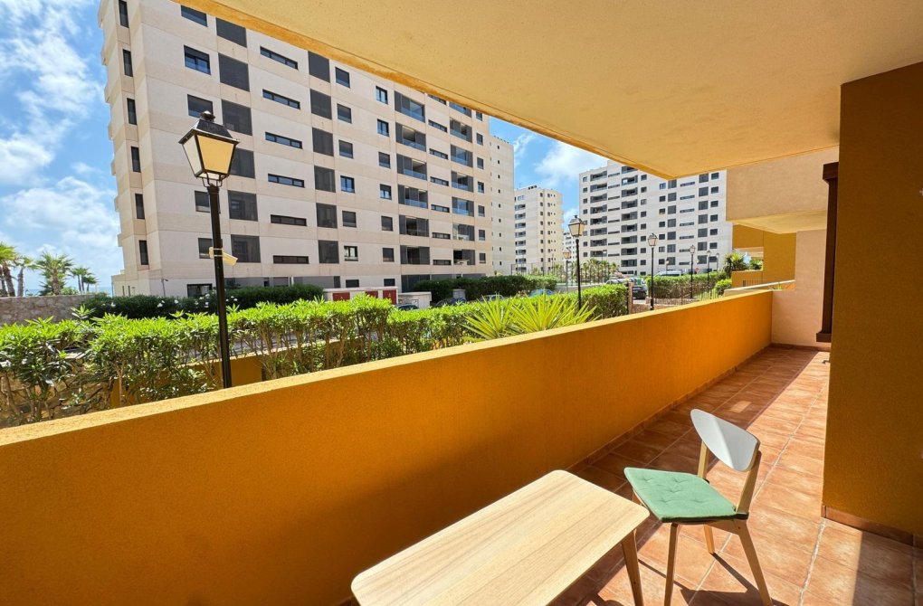 Resale - Apartment - Torrevieja - Punta prima