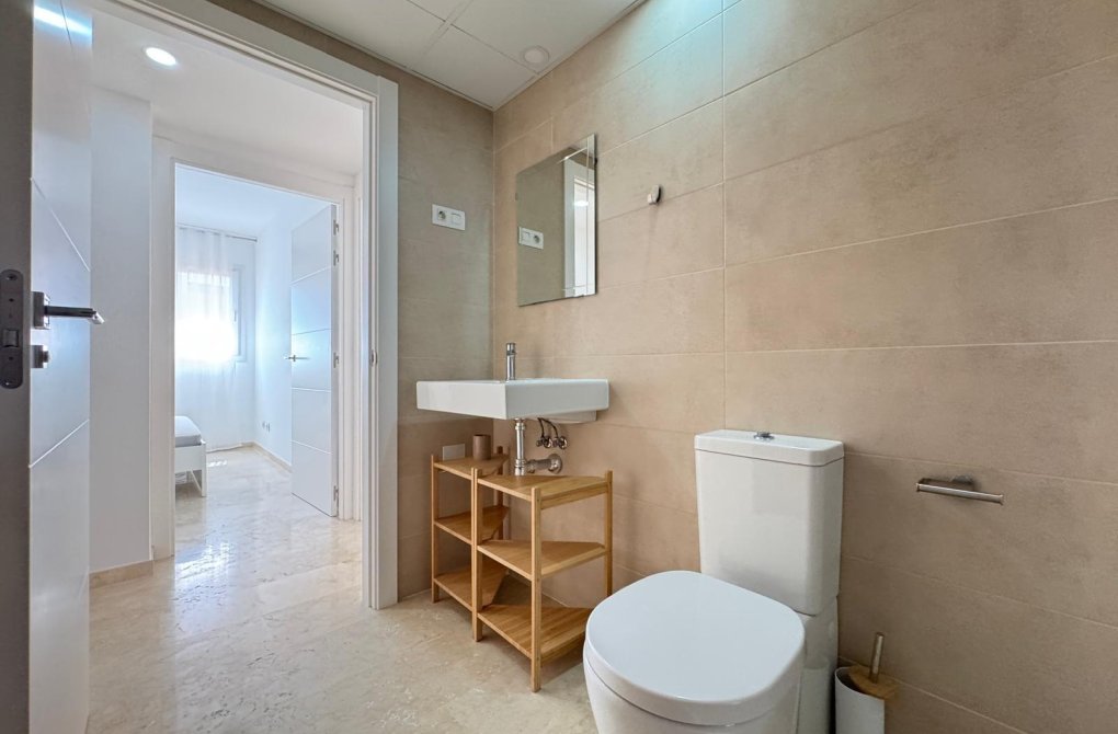 Resale - Apartment - Torrevieja - Punta prima