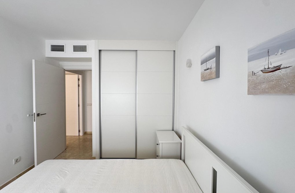 Resale - Apartment - Torrevieja - Punta prima