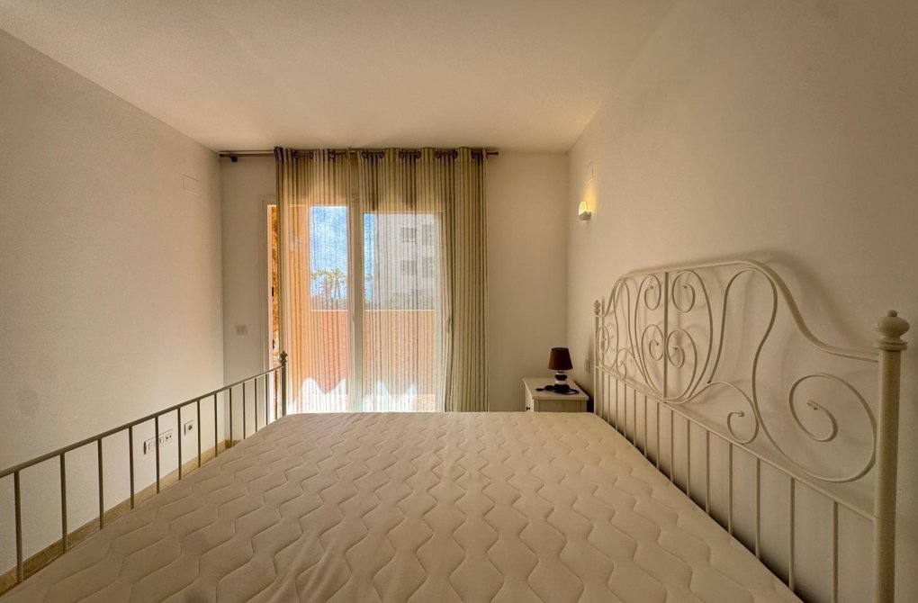 Resale - Apartment - Torrevieja - Punta prima