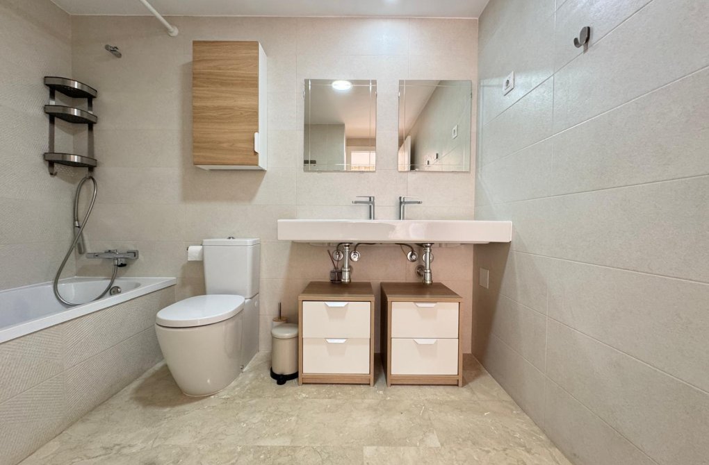 Resale - Apartment - Torrevieja - Punta prima