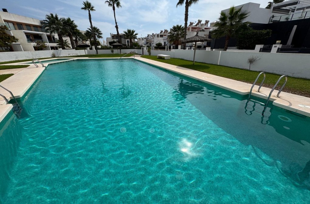 Resale - Apartment - Orihuela Costa - Las Filipinas