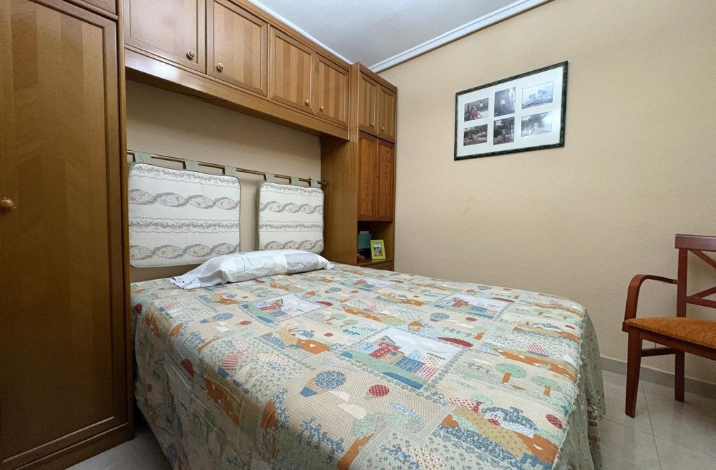 Resale - Apartment - Torrevieja - Playa del cura