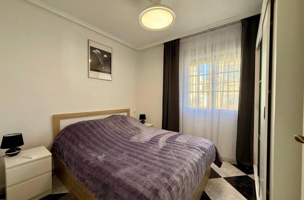 Resale - Villa - Orihuela Costa - Playa Flamenca