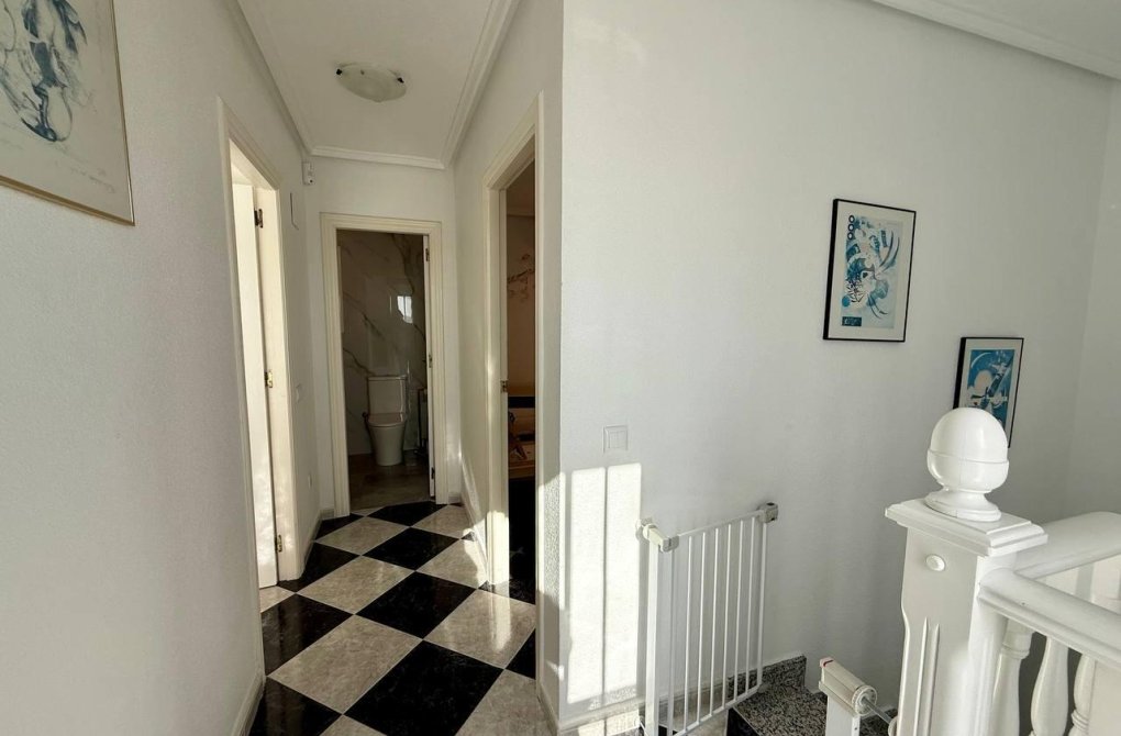 Resale - Villa - Orihuela Costa - Playa Flamenca