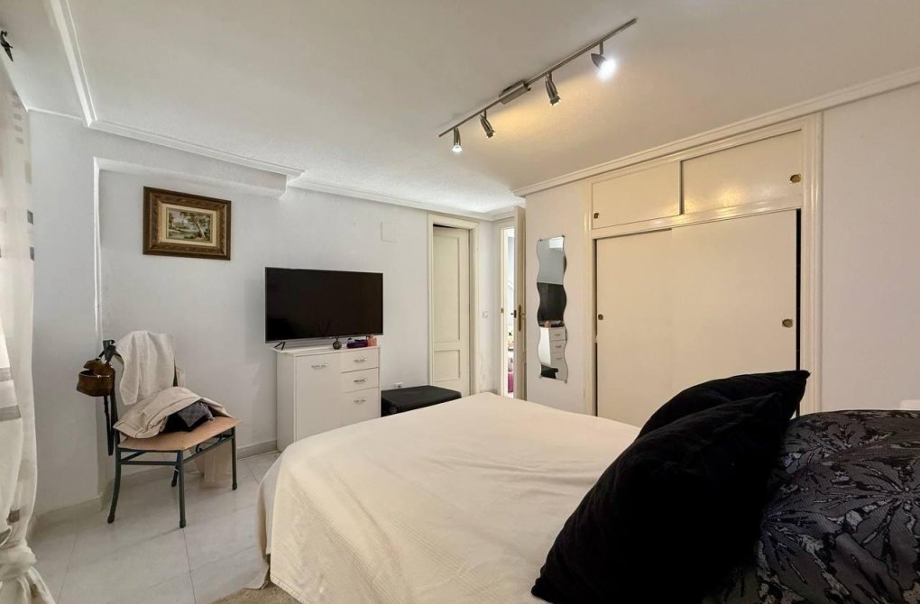 Resale - Villa - Orihuela Costa - Playa Flamenca