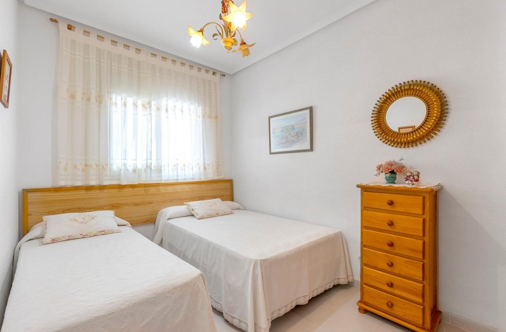 Resale - Bungalow - Torrevieja - La Mata