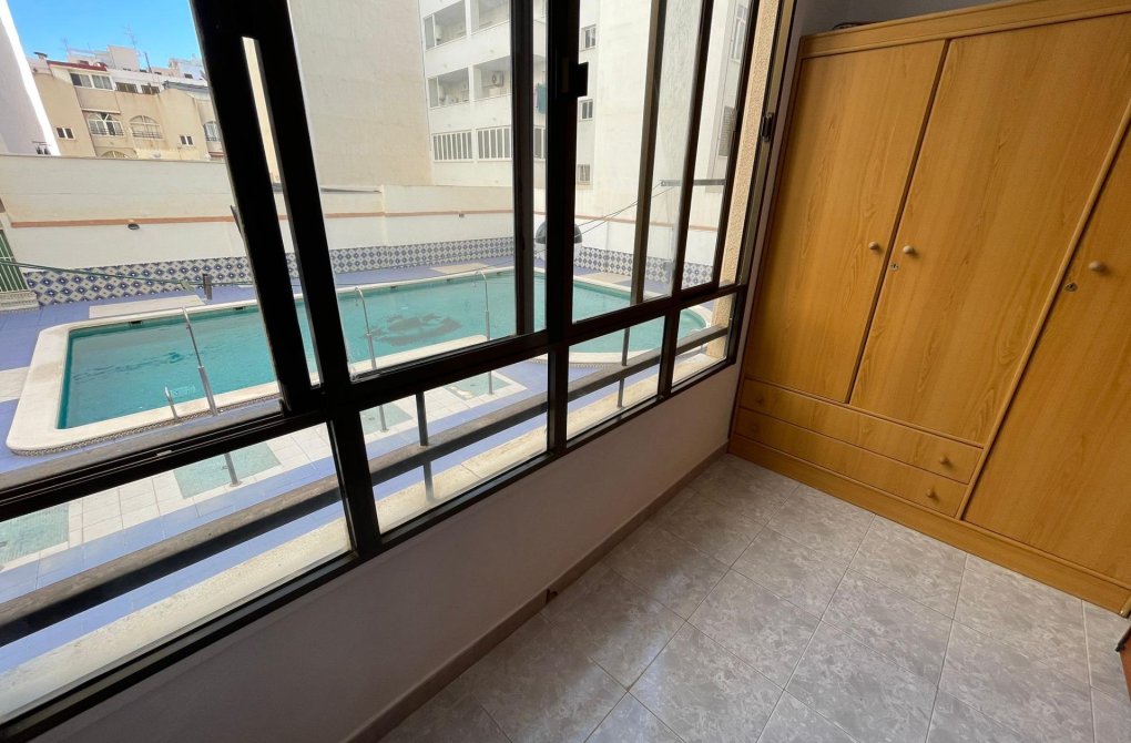 Resale - Studio - Torrevieja - Estacion de autobuses