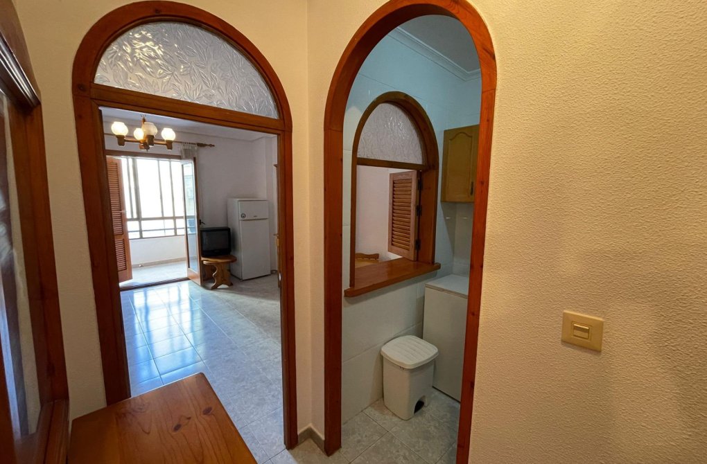 Resale - Studio - Torrevieja - Estacion de autobuses