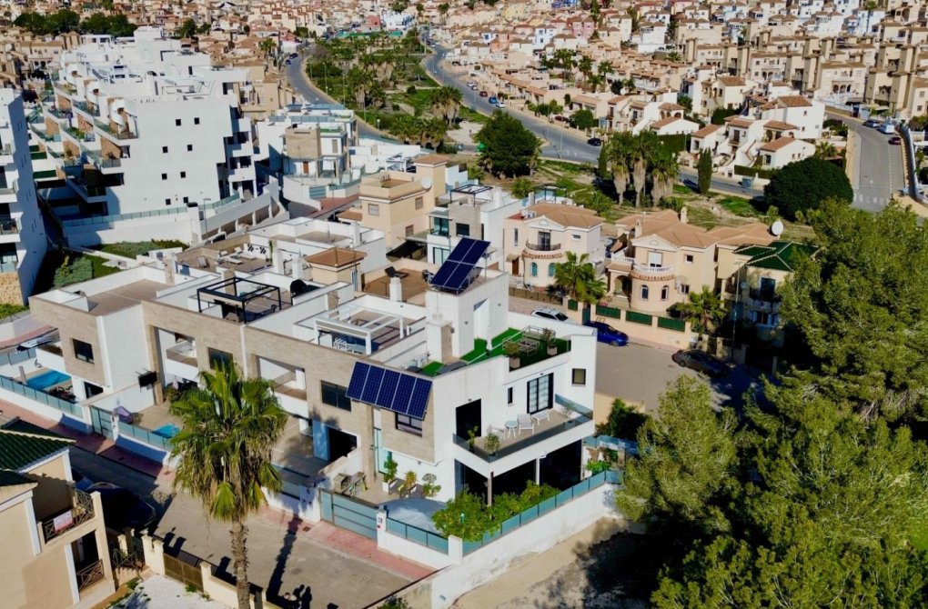 Resale - Detached Villa - Orihuela Costa - Villamartín