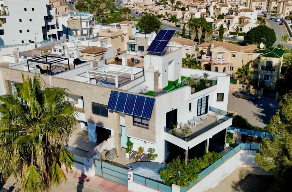 Resale - Detached Villa - Orihuela Costa - Villamartín