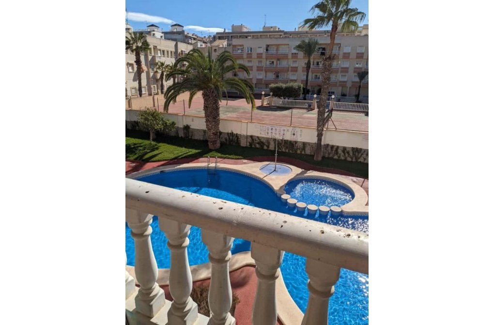 Resale - Apartment - Torrevieja - Estacion de autobuses