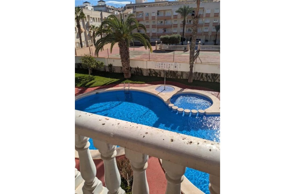 Resale - Apartment - Torrevieja - Estacion de autobuses