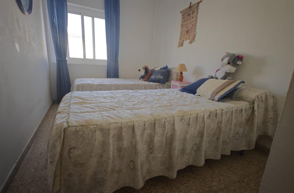 Resale - Apartment - Torrevieja - Las Piscinas Naturales