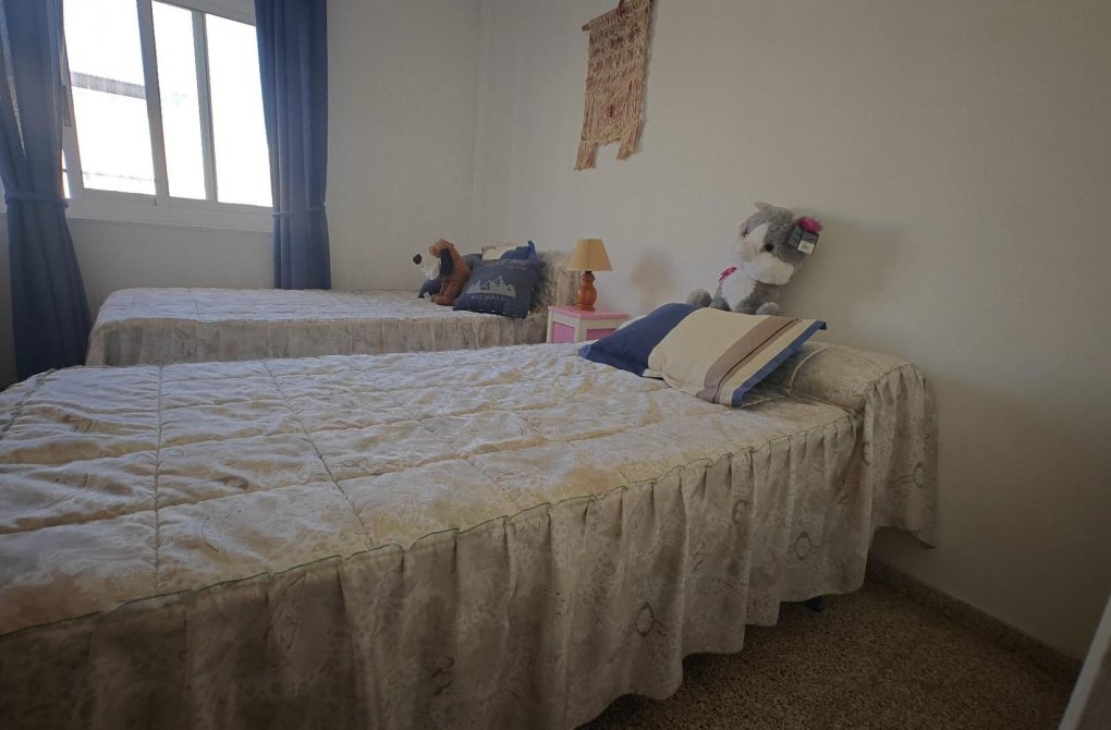 Resale - Apartment - Torrevieja - Las Piscinas Naturales