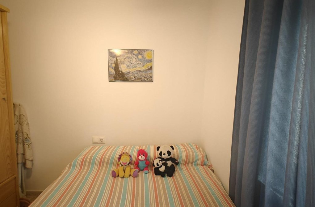 Resale - Apartment - Torrevieja - Las Piscinas Naturales