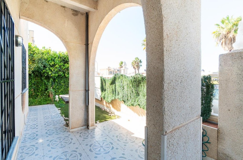 Resale - Terraced house - Torrevieja - Carrefour