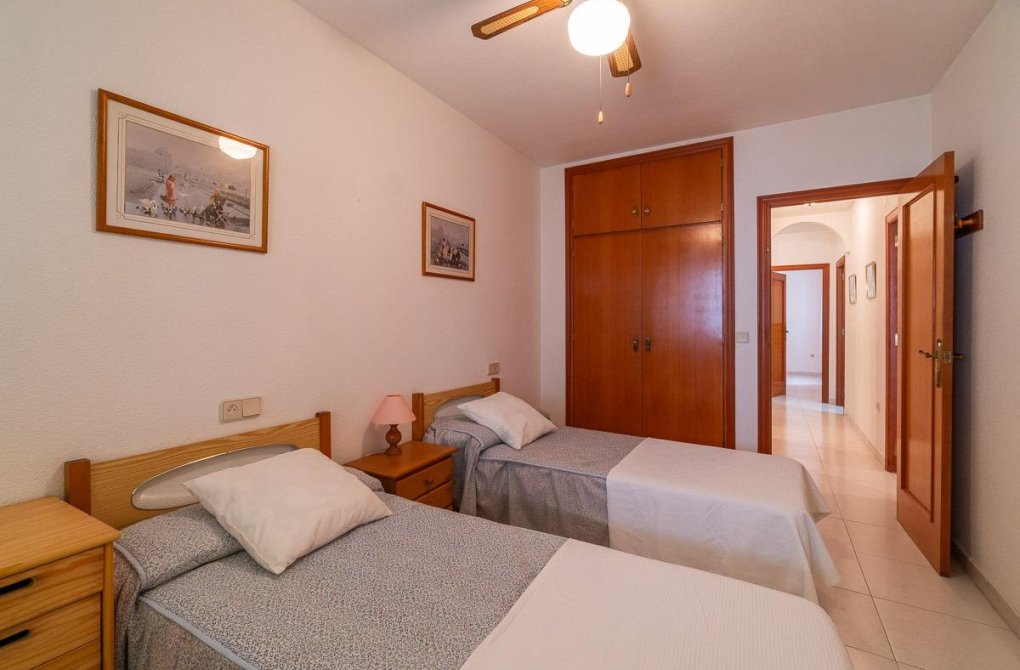Resale - Apartment - Torrevieja - Playa del Cura