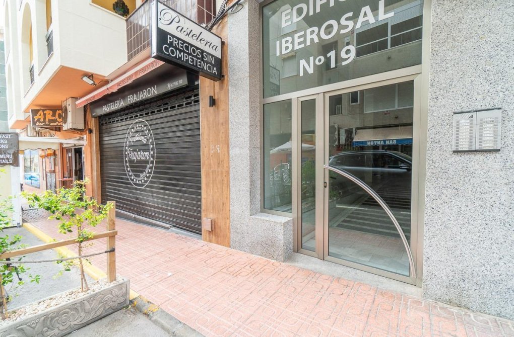 Resale - Apartment - Torrevieja - Playa del Cura