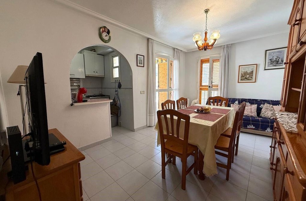 Resale - Apartment - Torrevieja - Acequion