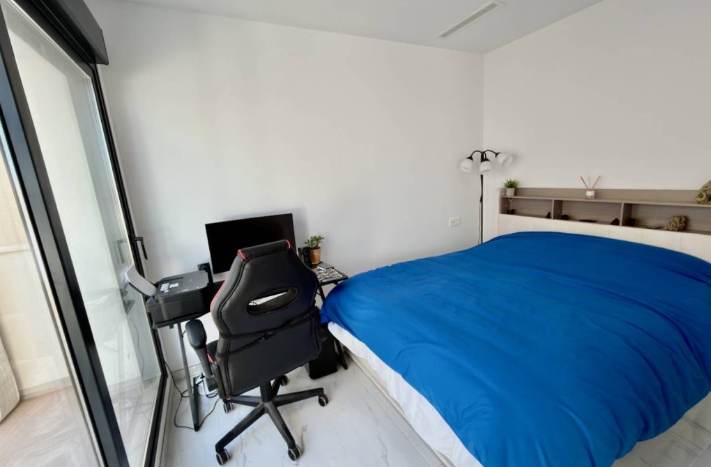 Resale - Villa - Los Montesinos - La Herrada