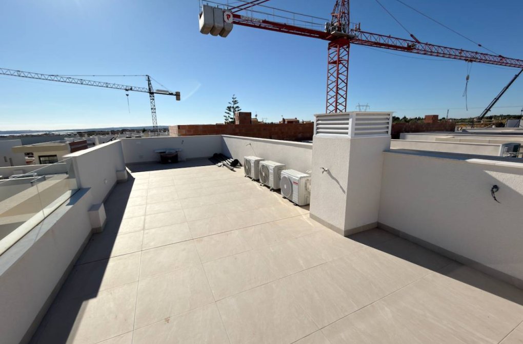 Resale - Villa - Los Montesinos - La Herrada