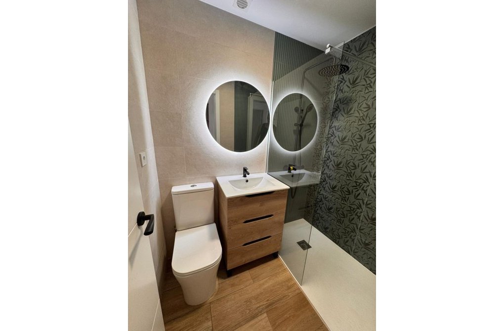 Resale - Bungalow - Torrevieja - La Siesta - El Salado - Torreta