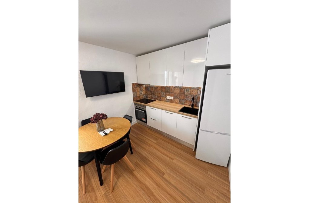 Resale - Bungalow - Torrevieja - La Siesta - El Salado - Torreta