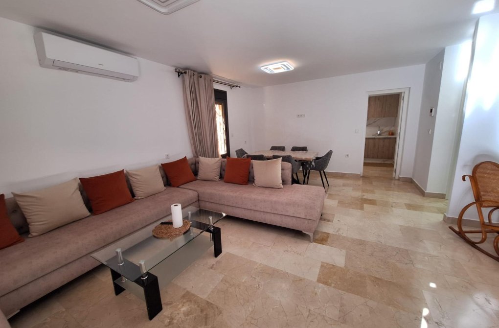 Resale - Terraced house - Torrevieja - Playa del cura