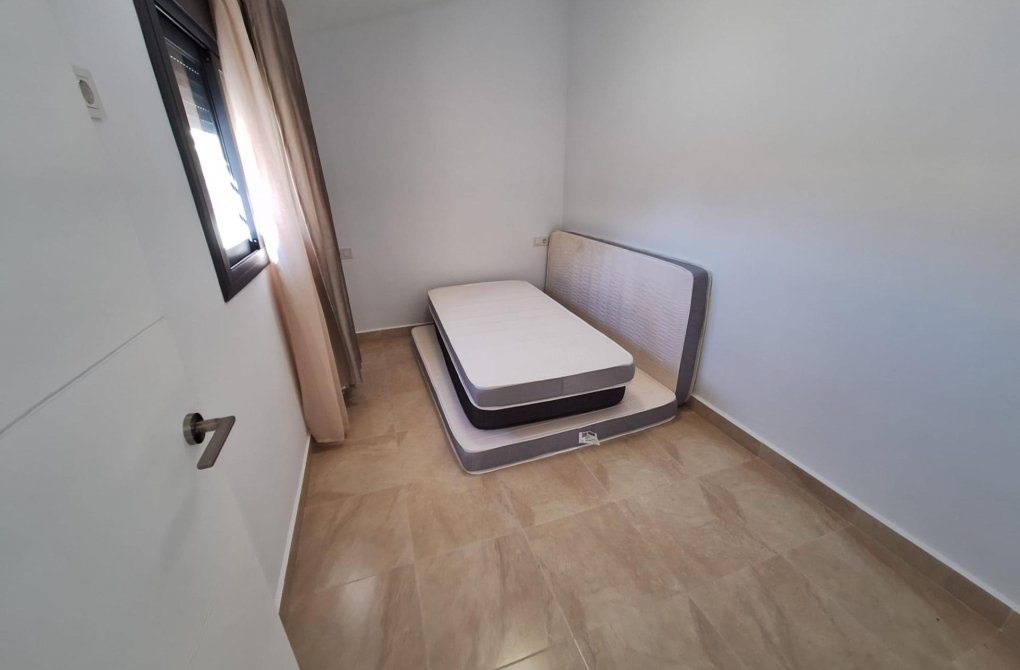 Resale - Terraced house - Torrevieja - Playa del cura