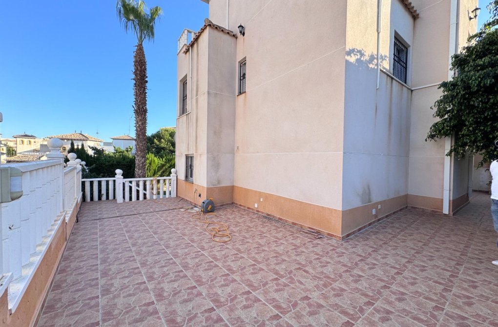 Resale - Villa - Orihuela Costa - Lomas de Cabo Roig-Los Dolses