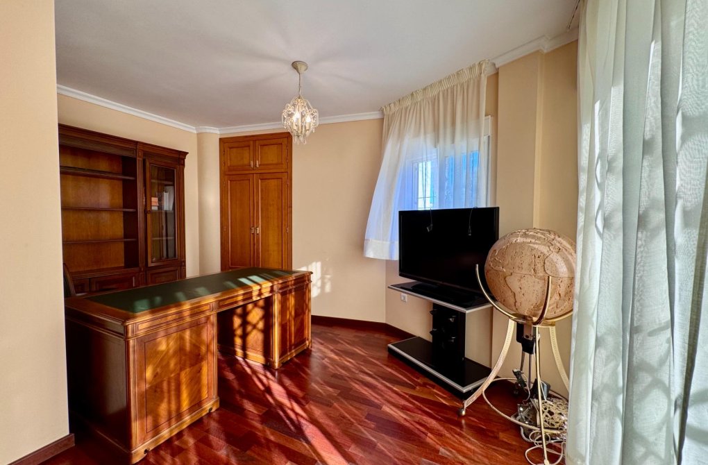 Resale - Villa - Orihuela Costa - Lomas de Cabo Roig-Los Dolses