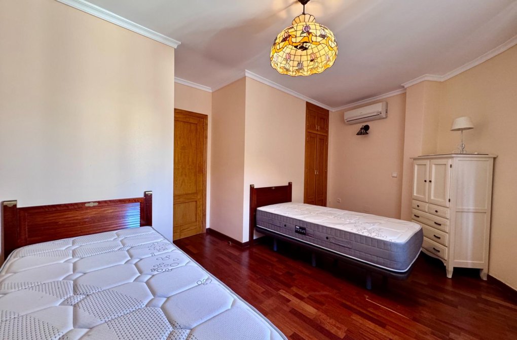 Resale - Villa - Orihuela Costa - Lomas de Cabo Roig-Los Dolses