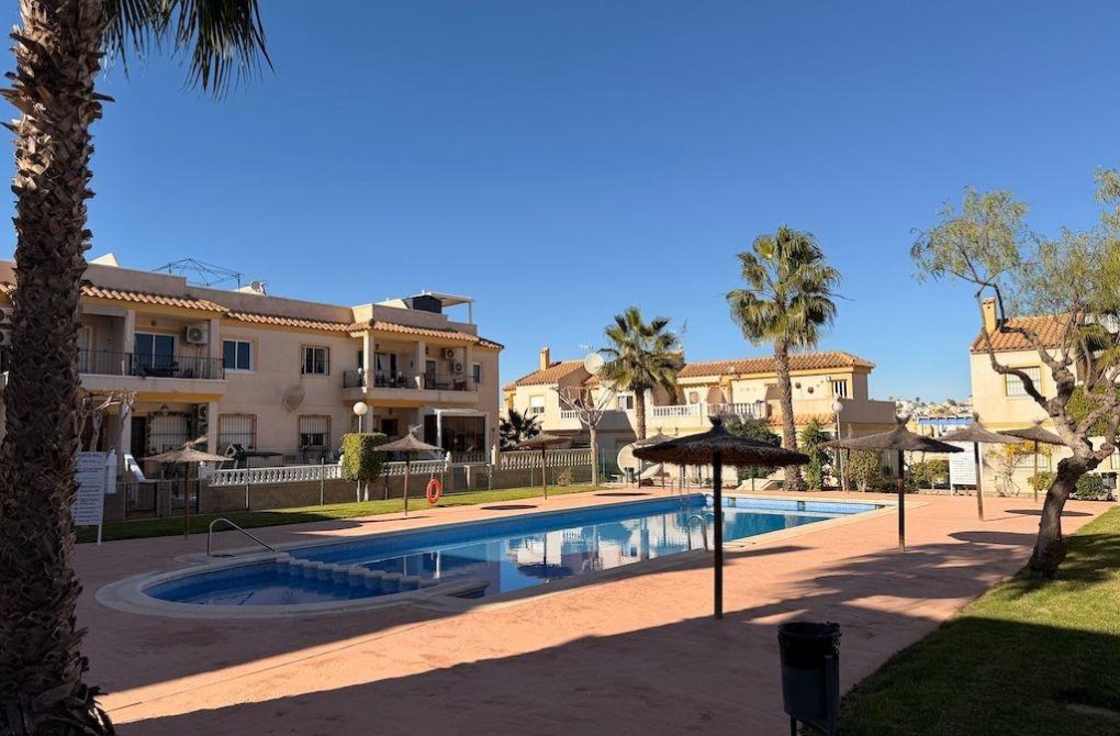Resale - Bungalow - Orihuela Costa - Las Filipinas