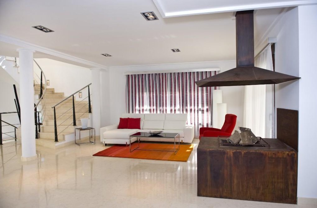Resale - Villa - Cabo Roig