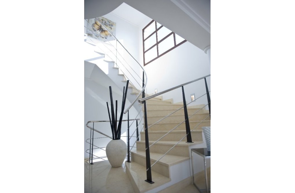 Resale - Villa - Cabo Roig