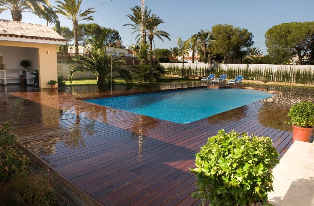 Resale - Villa - Cabo Roig