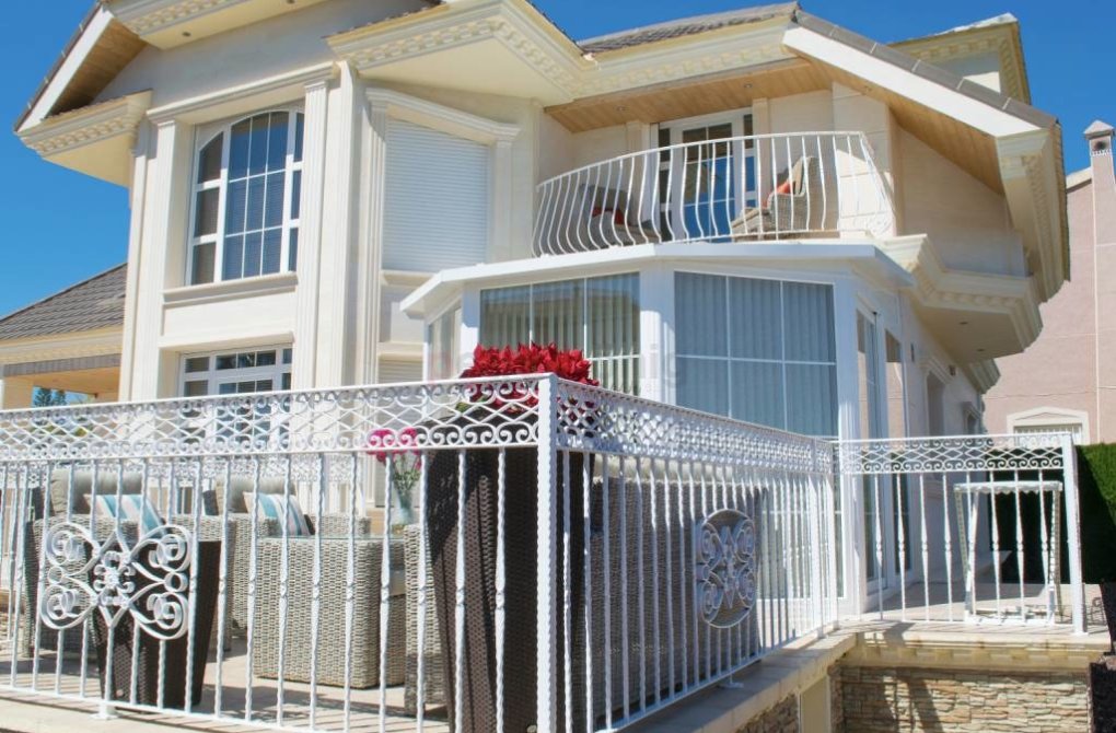 Resale - Villa - Ciudad Quesada