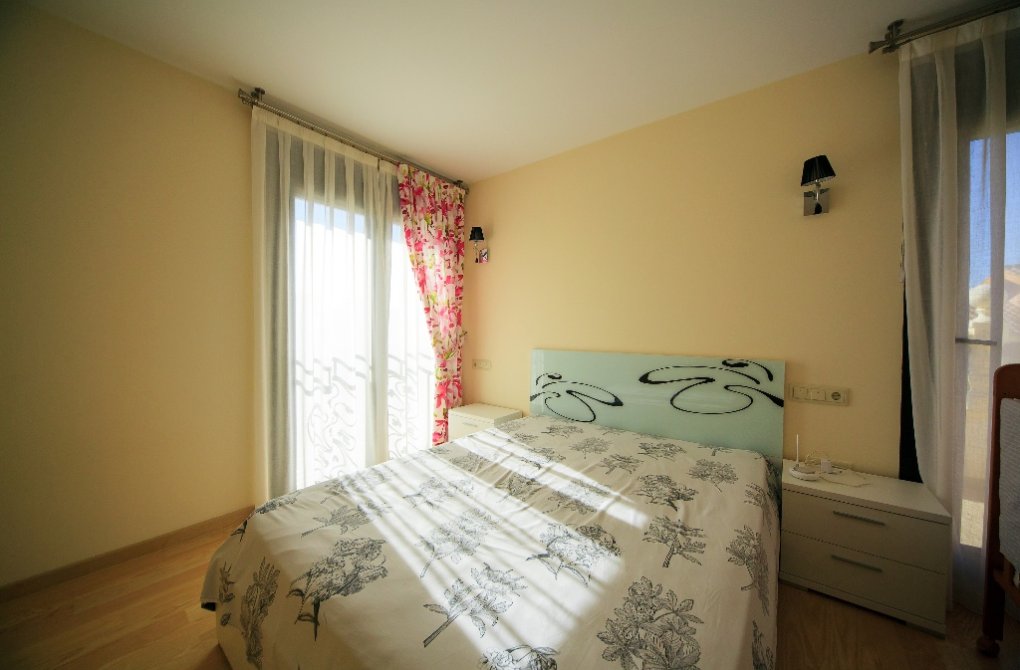 Resale - Villa - Cabo Roig