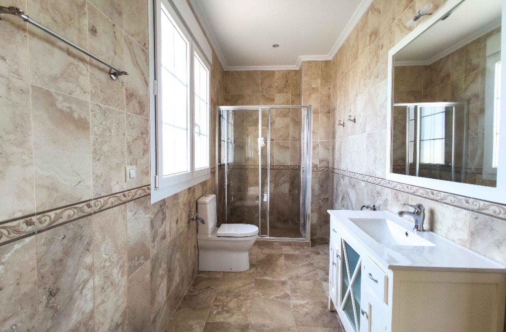 Obra nueva - Chalet - Cabo Roig