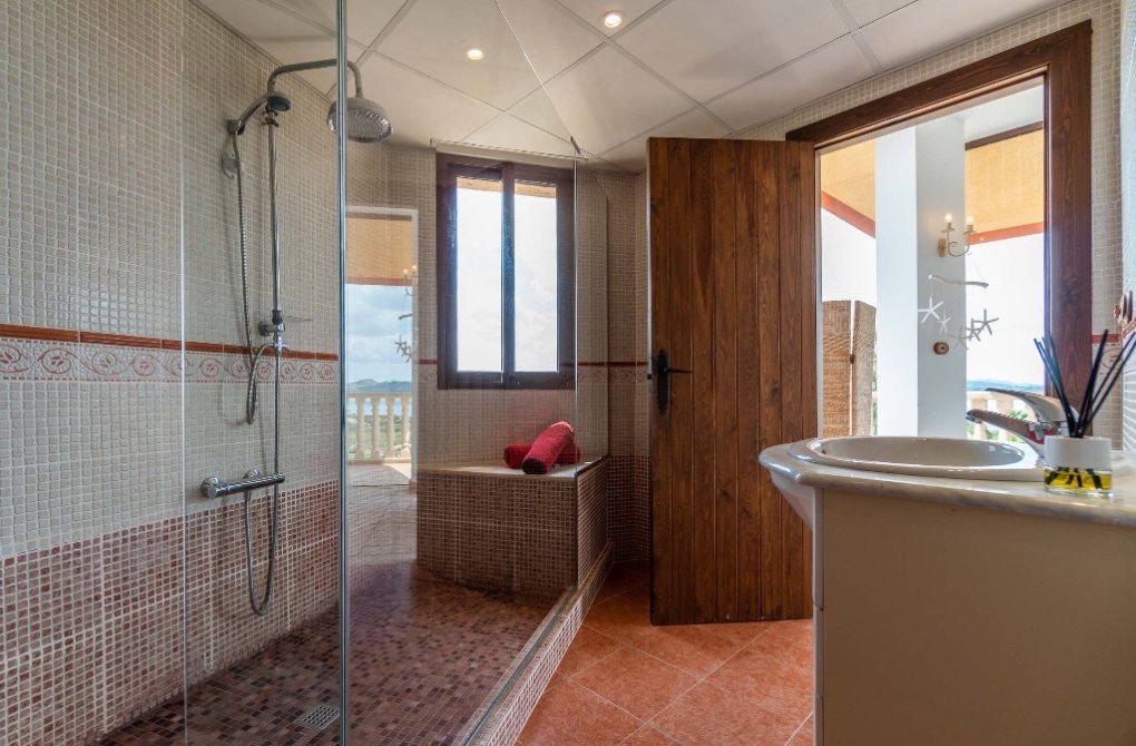 Resale - Villa - Costa Blanca - Orihuela Costa