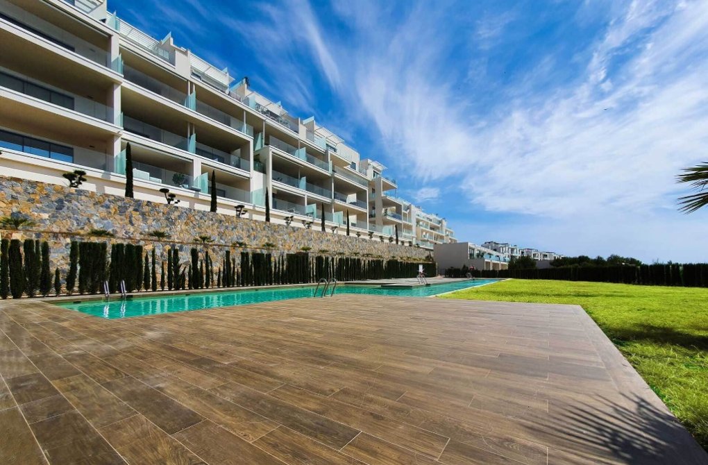 Resale - Apartment - Las Colinas - Las Colinas Golf