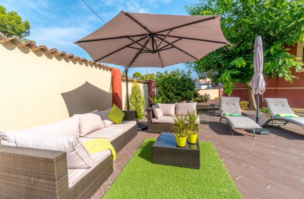 Resale - Villa - Los Balcones, Torrevieja - Los Balcones