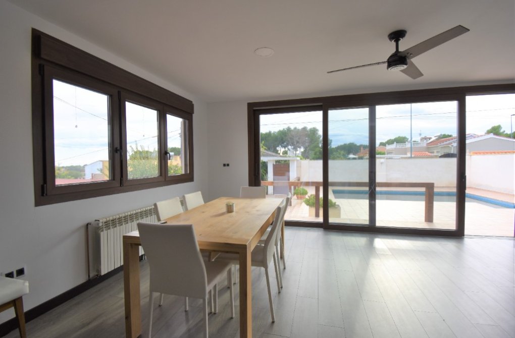 Resale - Villa - Pinar de Campoverde