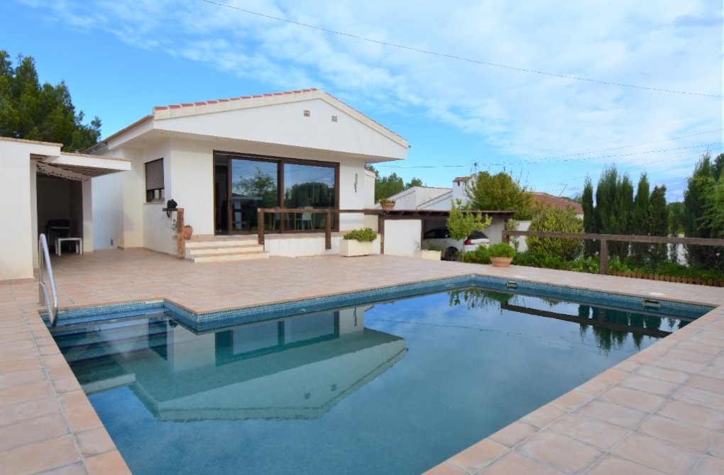 Resale - Villa - Pinar de Campoverde