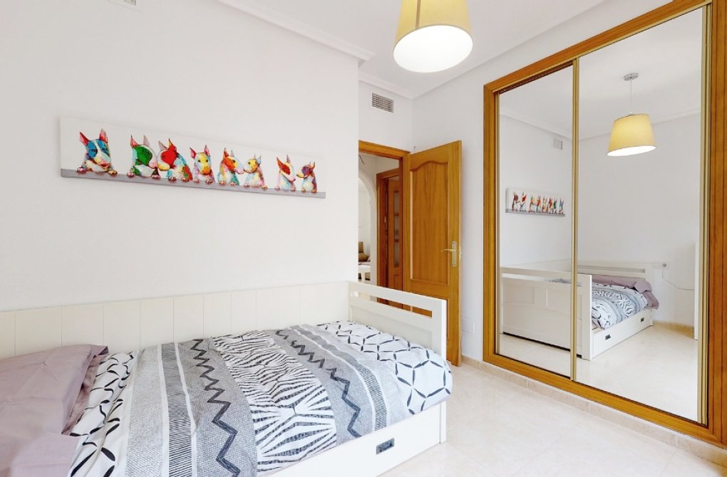 Rynek pierwotny - Willa - San Miguel de Salinas