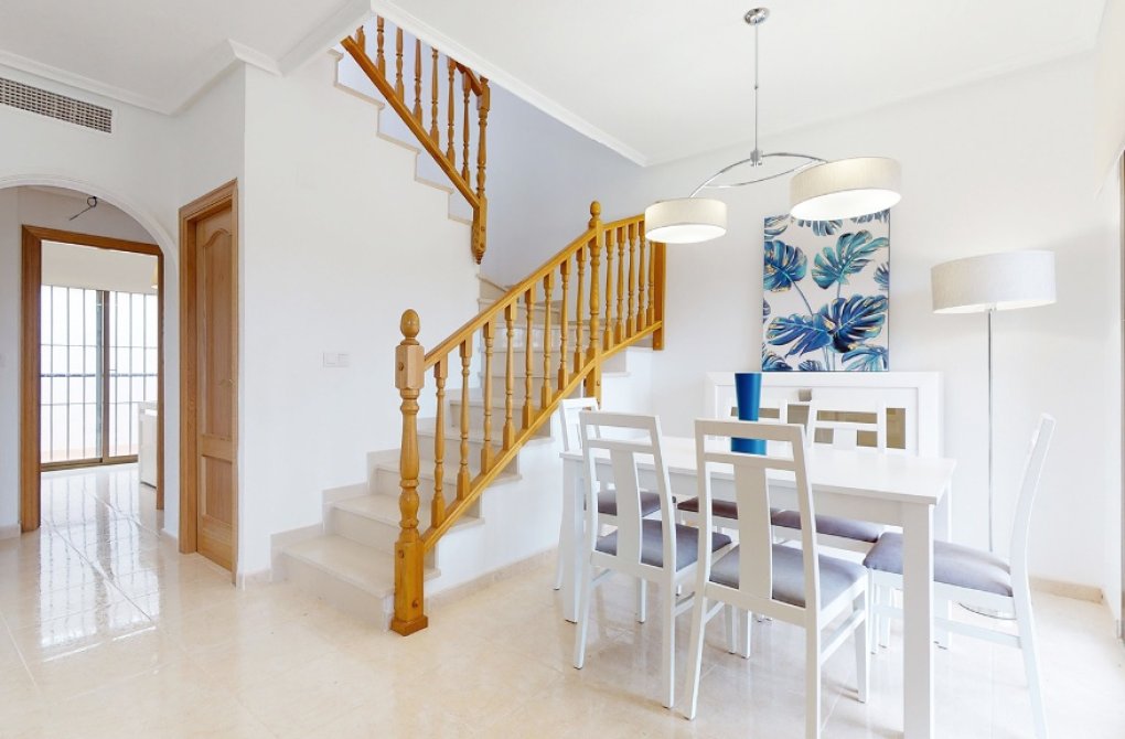 Rynek pierwotny - Willa - San Miguel de Salinas